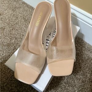Gianvito Rossi Nude Heels